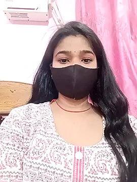 Snapshot of Simran-001 chatting on 03/20/25, 12:43 Simran-001 online show from 03/20/25, 12:43