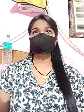 Snapshot of Simran-001 chatting on 10/10/25, 06:53 Simran-001 online show from 10/10/25, 06:53