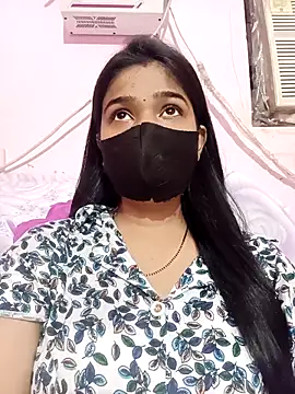 Snapshot of Simran-001 chatting on 09/10/25, 05:56 Simran-001 online show from 09/10/25, 05:56