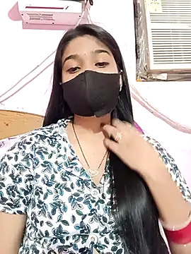 Snapshot of Simran-001 chatting on 09/25/25, 06:58 Simran-001 online show from 09/25/25, 06:58