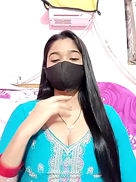 Snapshot of Simran-001 chatting on 09/27/25, 01:28 Simran-001 online show from 09/27/25, 01:28