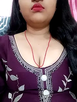 Snapshot of Simran-001 chatting on 03/18/25, 06:17 Simran-001 online show from 03/18/25, 06:17