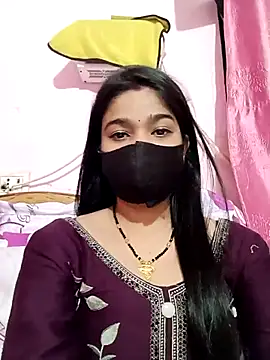 Snapshot of Simran-001 chatting on 10/12/25, 03:24 Simran-001 online show from 10/12/25, 03:24