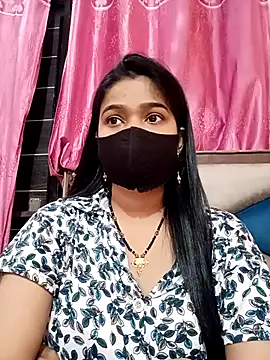 Snapshot of Simran-001 chatting on 10/30/25, 06:16 Simran-001 online show from 10/30/25, 06:16