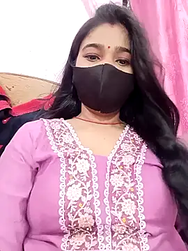 Snapshot of Simran-001 chatting on 03/21/25, 05:02 Simran-001 online show from 03/21/25, 05:02