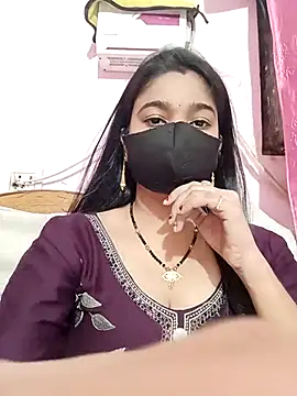 Snapshot of Simran-001 chatting on 10/21/25, 02:05 Simran-001 online show from 10/21/25, 02:05