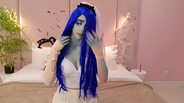 SandraTucker online show from 10/31/25, 03:03