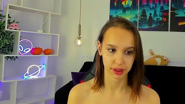 SandraTucker online show from 10/25/25, 03:06