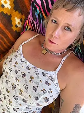 I am babydoll online show from 03/26/26, 05:00