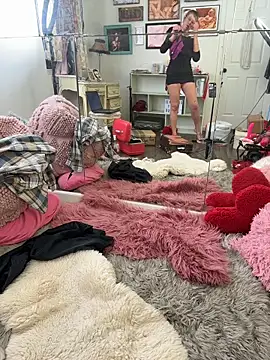 I am babydoll online show from 03/06/26, 10:10