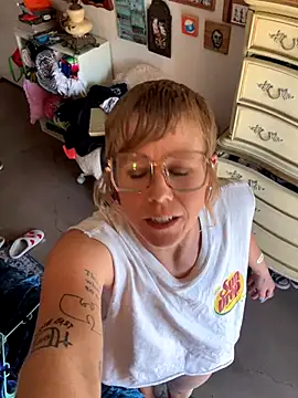 I am babydoll online show from 10/25/25, 05:24