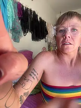 I am babydoll online show from 10/17/25, 09:38