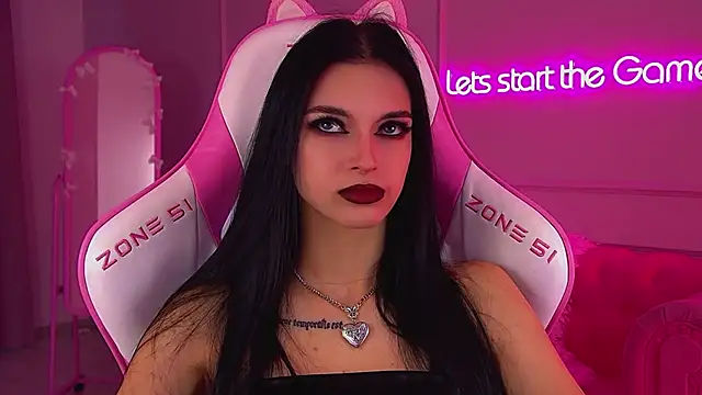 Snapshot of BeverlyMost chatting on 02/01/26, 06:44 BeverlyMost online show from 02/01/26, 06:44