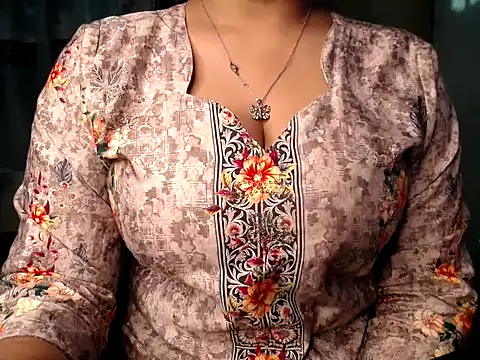 Saanviraa online show from 01/08/26, 02:28