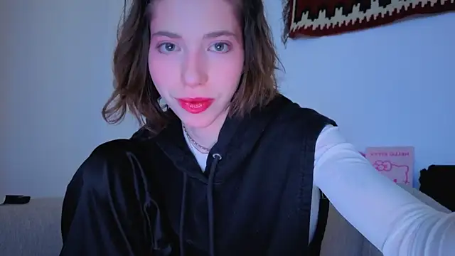 Snapshot of HappyVivy chatting on 04/09/26, 11:44 HappyVivy online show from 04/09/26, 11:44