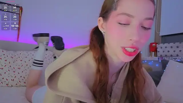 Snapshot of HappyVivy chatting on 09/14/25, 11:05 HappyVivy online show from 09/14/25, 11:05