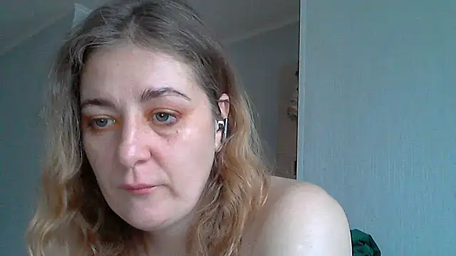 WriterInna44 online show from 03/18/25, 11:22