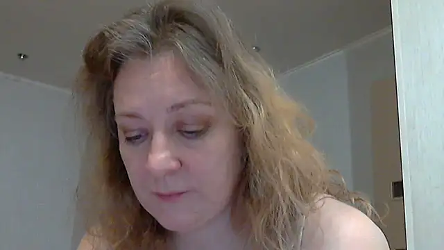 WriterInna44 online show from 02/12/25, 11:40