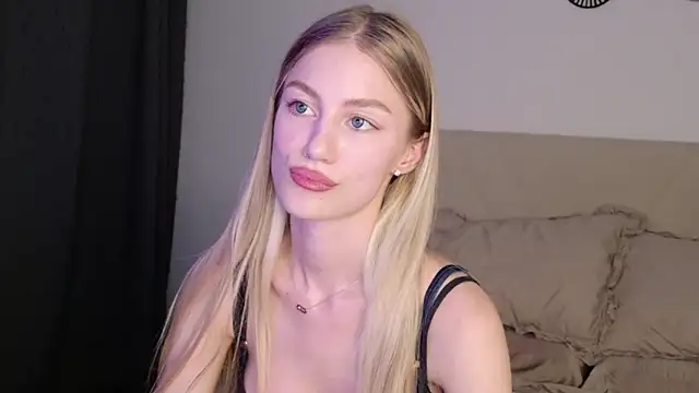 Snapshot of GabriellaOlsen chatting on 06/11/26, 03:42 GabriellaOlsen online show from 06/11/26, 03:42