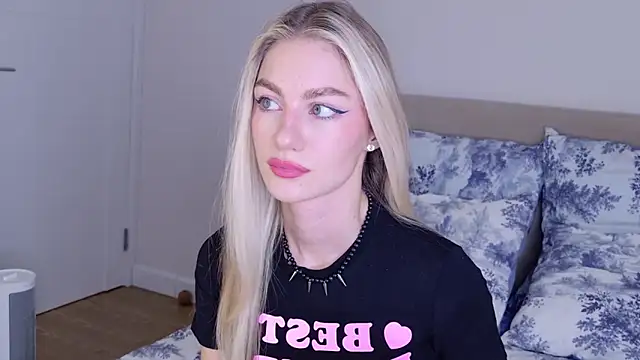 GabriellaOlsen online show from 12/16/25, 01:15