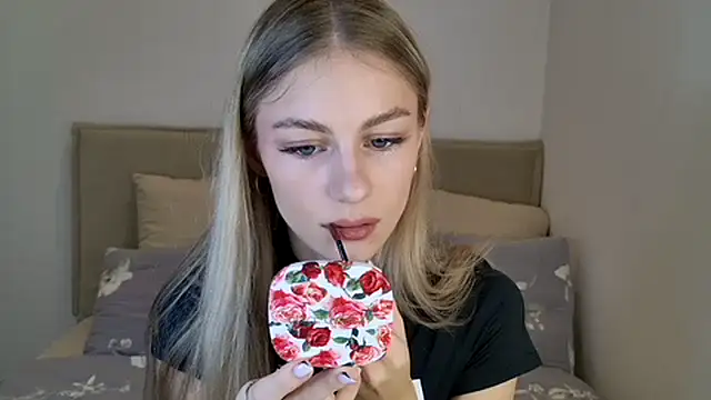 GabriellaOlsen online show from 10/19/25, 10:40