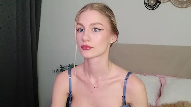 Snapshot of GabriellaOlsen chatting on 05/17/26, 04:07 GabriellaOlsen online show from 05/17/26, 04:07