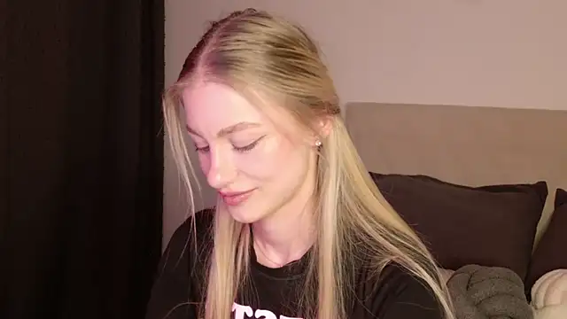GabriellaOlsen online show from 04/15/26, 07:58