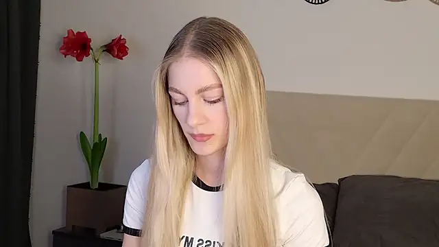 GabriellaOlsen online show from 03/15/26, 05:09