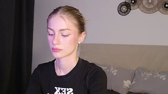 Snapshot of GabriellaOlsen chatting on 05/31/26, 04:46 GabriellaOlsen online show from 05/31/26, 04:46