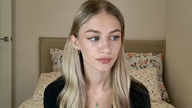 GabriellaOlsen online show from 09/19/25, 11:03