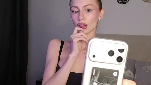 Snapshot of GabriellaOlsen chatting on 06/03/26, 04:12 GabriellaOlsen online show from 06/03/26, 04:12