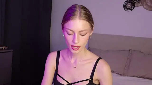 Snapshot of GabriellaOlsen chatting on 06/23/26, 05:00 GabriellaOlsen online show from 06/23/26, 05:00