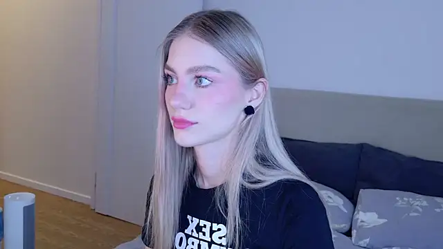 GabriellaOlsen online show from 11/22/25, 11:42