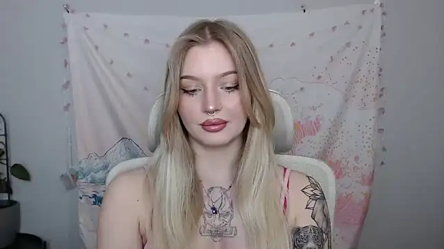 DelightCamila online show from 03/13/25, 02:44