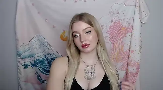 DelightCamila online show from 02/04/25, 11:27