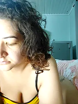 Snapshot of Byabundao chatting on 03/05/25, 08:10 Byabundao online show from 03/05/25, 08:10