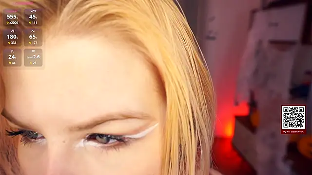 LynetHakes online show from 11/05/25, 04:26