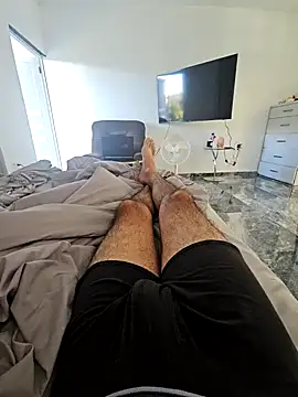 Snapshot of j0nathan00 chatting on 02/24/25, 11:32 j0nathan00 online show from 02/24/25, 11:32