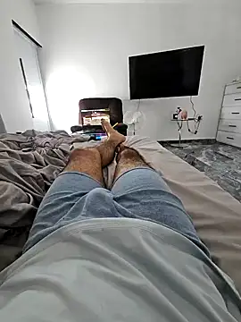 Snapshot of j0nathan00 chatting on 02/07/25, 05:18 j0nathan00 online show from 02/07/25, 05:18