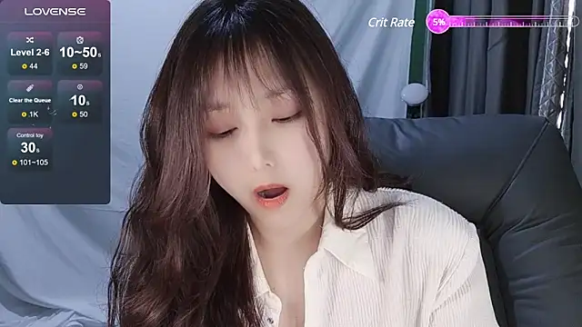 Snapshot of tunestar chatting on 02/17/25, 07:04 tunestar online show from 02/17/25, 07:04