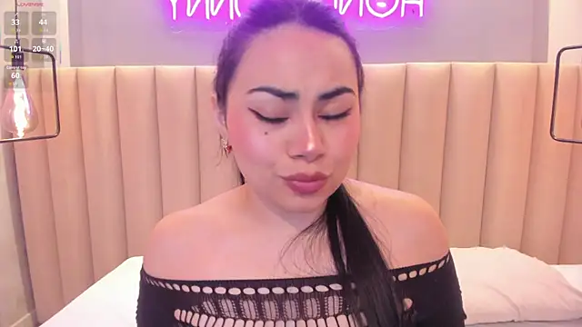 Naomymonroe  online show from 09/25/25, 04:46