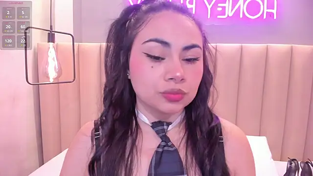 Naomymonroe  online show from 11/29/25, 09:37