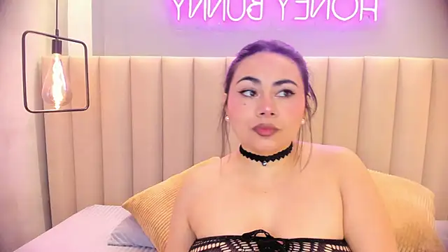 Naomymonroe  online show from 05/23/26, 10:47