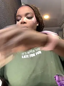 NatyParker online show from 04/25/26, 01:14