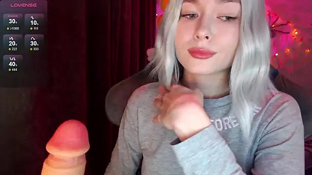 Ohmy Nora  online show from 11/03/25, 11:08