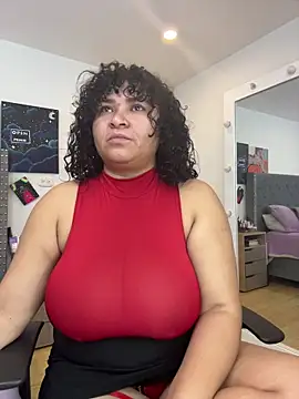 Snapshot of KarlaWild chatting on 11/05/25, 12:19 KarlaWild online show from 11/05/25, 12:19