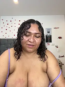 Snapshot of KarlaWild chatting on 03/04/26, 10:39 KarlaWild online show from 03/04/26, 10:39