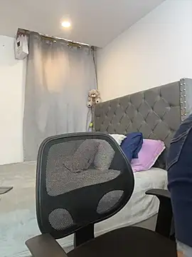 KarlaWild online show from 06/17/26, 03:00