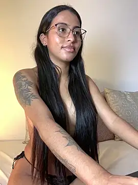 Snapshot of genesissara chatting on 03/18/25, 02:29 genesissara online show from 03/18/25, 02:29