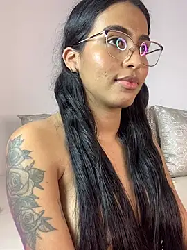 Snapshot of genesissara chatting on 03/03/25, 04:10 genesissara online show from 03/03/25, 04:10